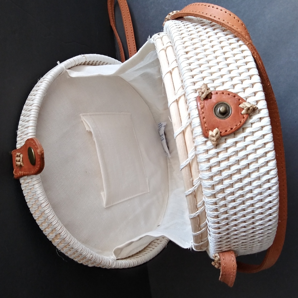 NEW HANDCRAFTED RATTAN CROSSBODY BAG PURSE - Picture 5 of 9